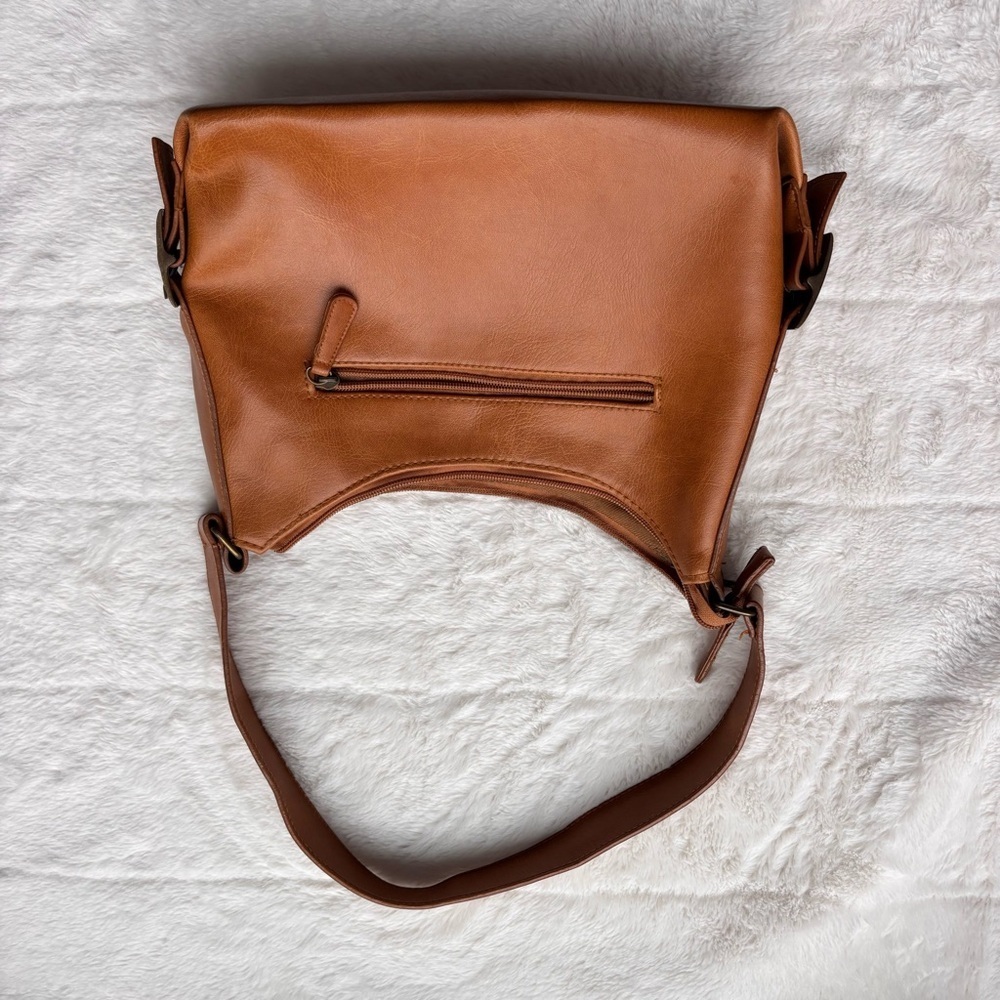 Vintage Veneto Cognac Brown Shoulder Bag | Y2K Minimalist Buckle Strap - Picture 7 of 13